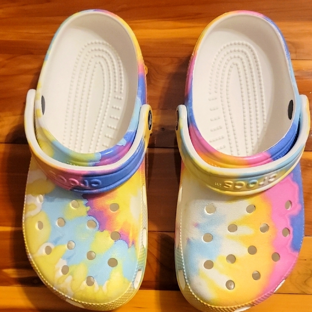 CROCS Classic Tie-Dye Clogs W-7/M-5